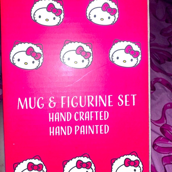 Hello kitty Christmas mug & figurine set - Picture 3 of 5